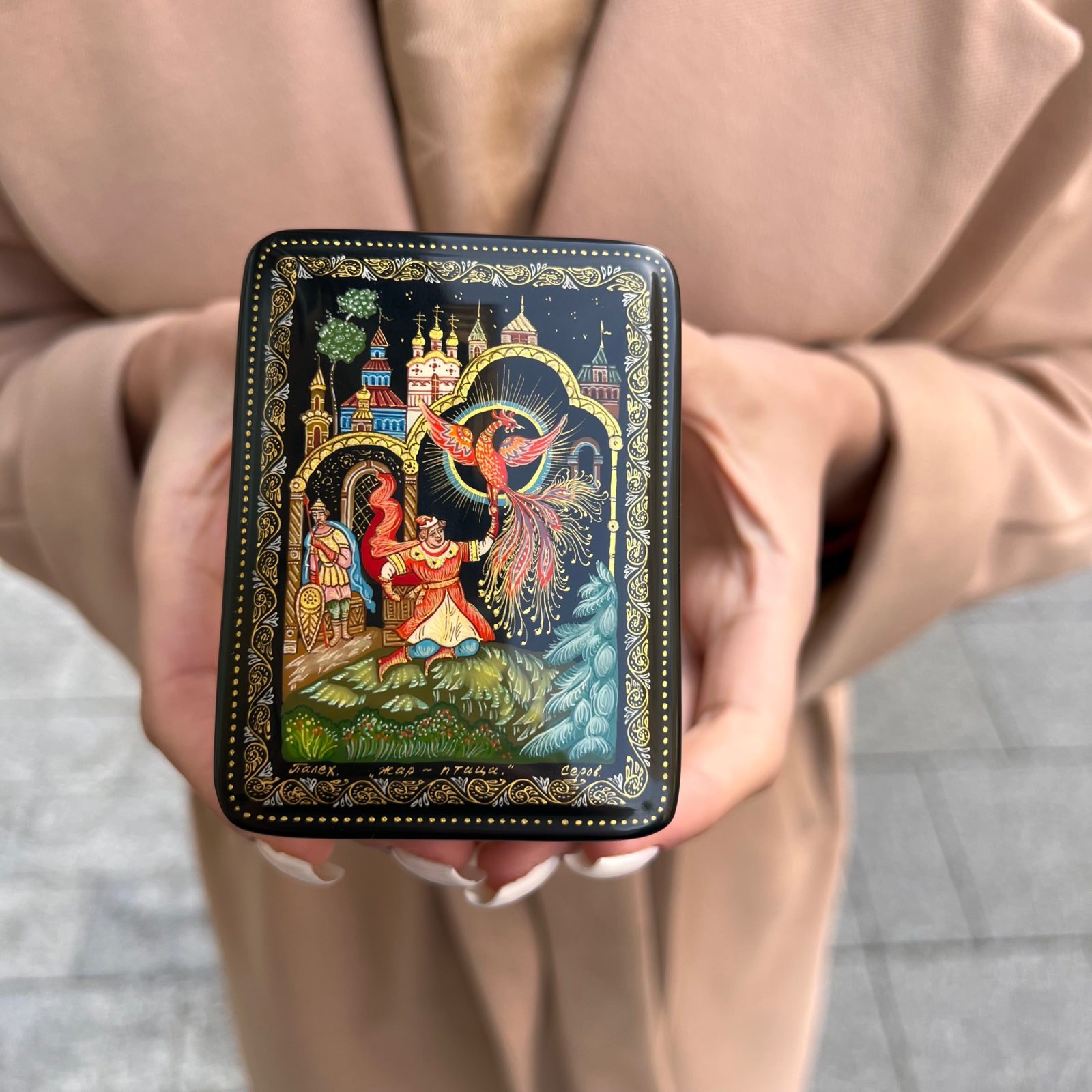 № 105G. Шкатулка лаковая миниатюра «Жар-птица» Палех Авторская Ручная роспись (Размер: 8,5*6,5*4,5 см)